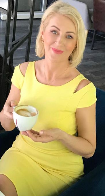 La diseñadora ..... Inna MELNIC